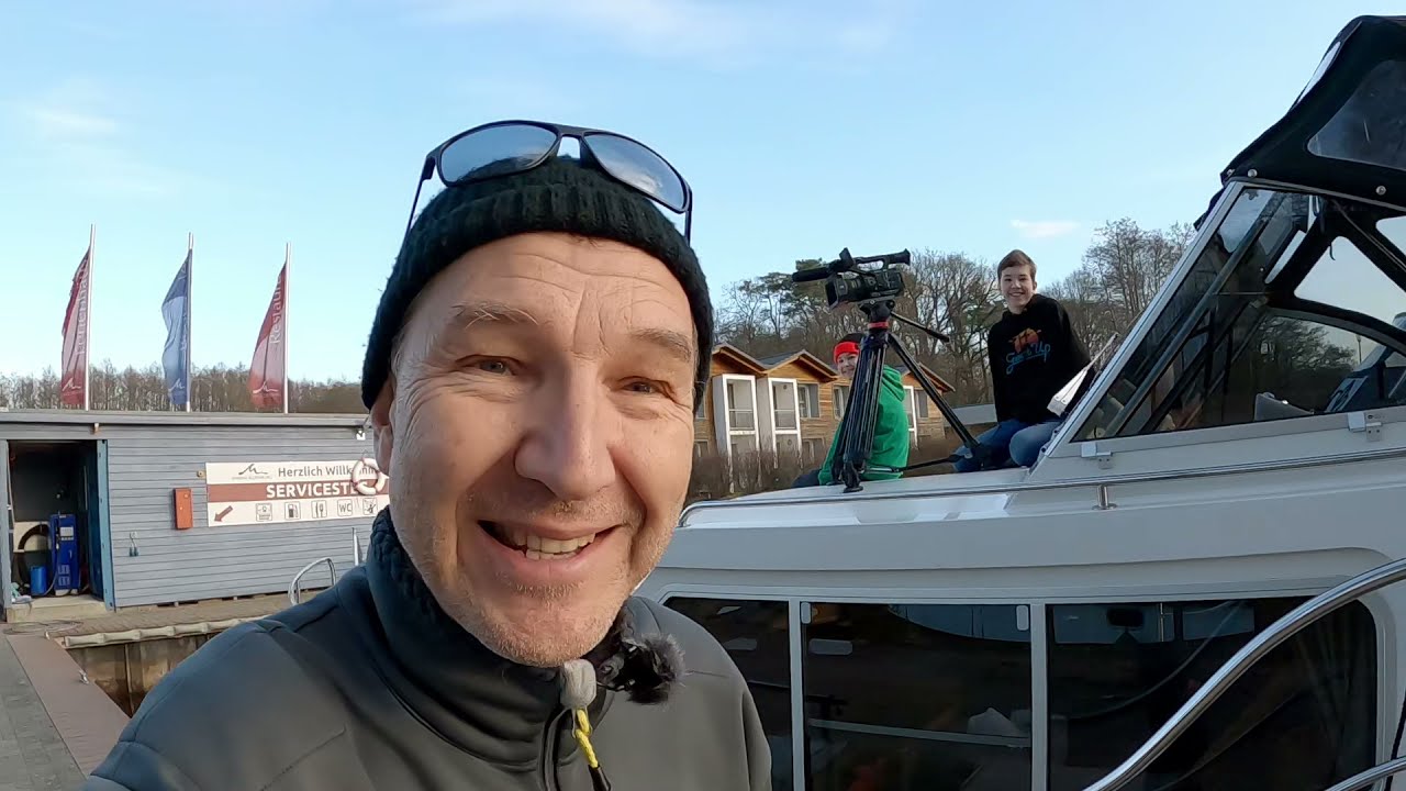 Mit der Yacht zum Golfplatz — Thumbnail